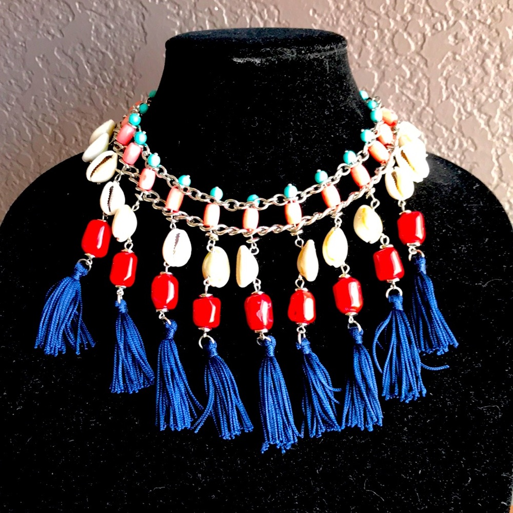 Tommy Bahama cowrie shell coral necklace